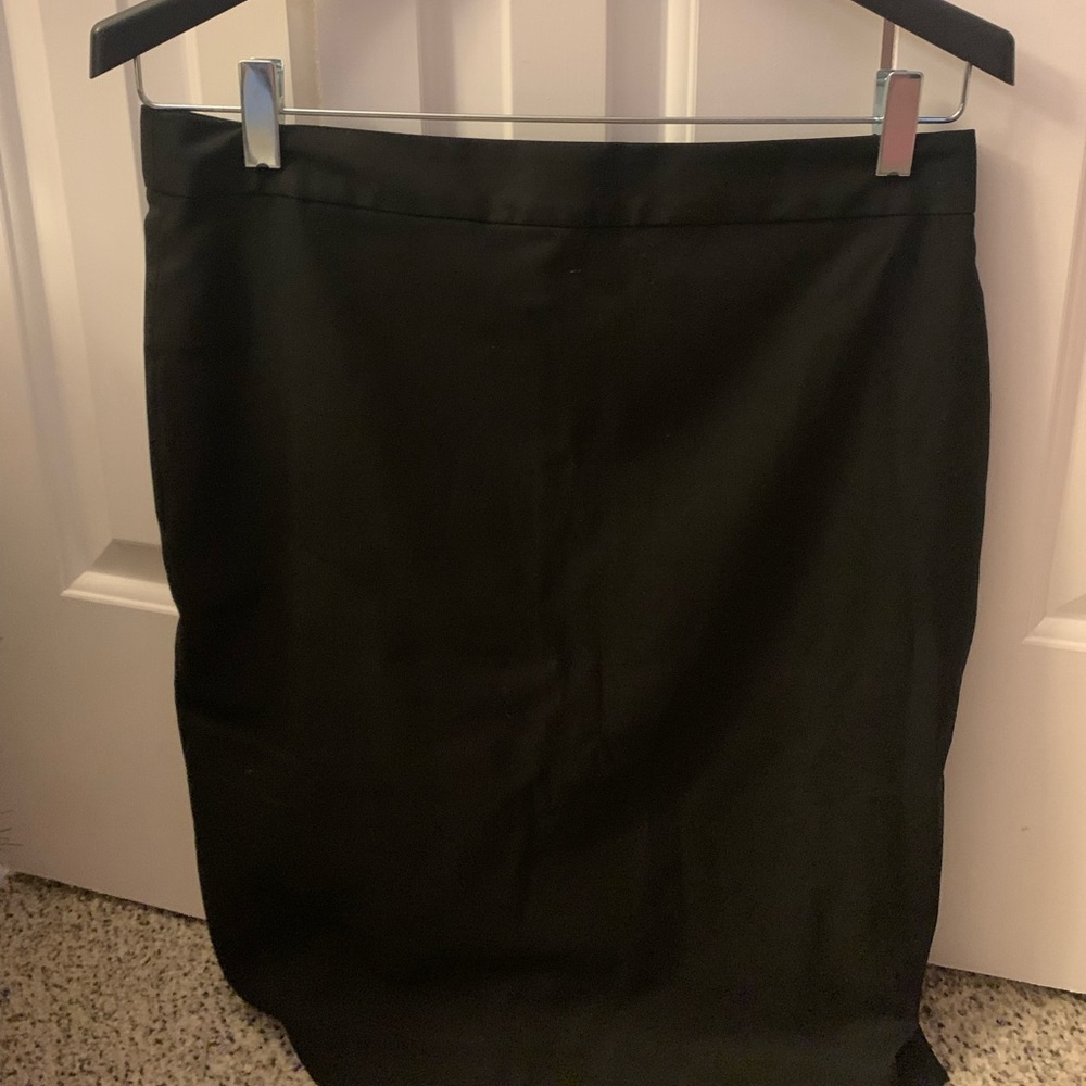 Banana republic black knee length skirt, new with tags